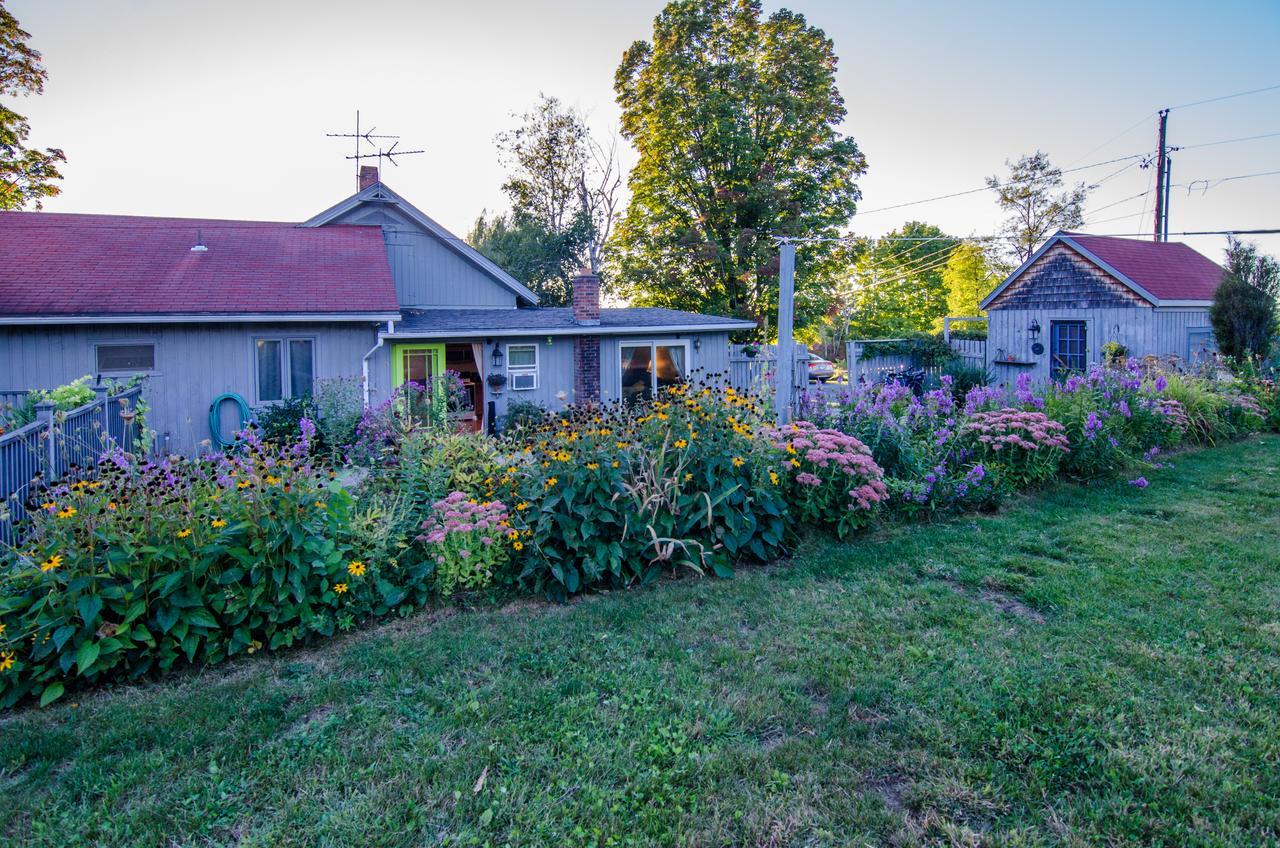 Inn At Charlotte B&B Burlington Esterno foto